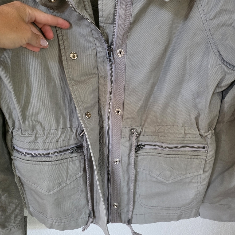 Tommy Hilfiger Gray Green Utility Jacket with Collared Neckline - Picture 4 of 10